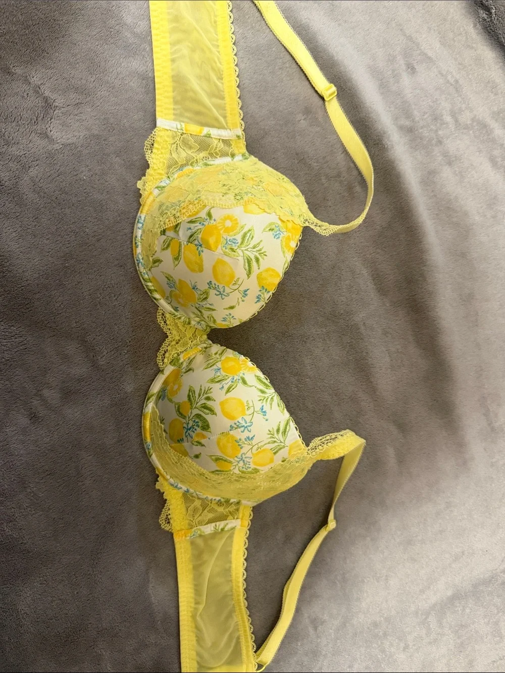 Adore Me Yellow Lemon Print Lace Push-Up Bra